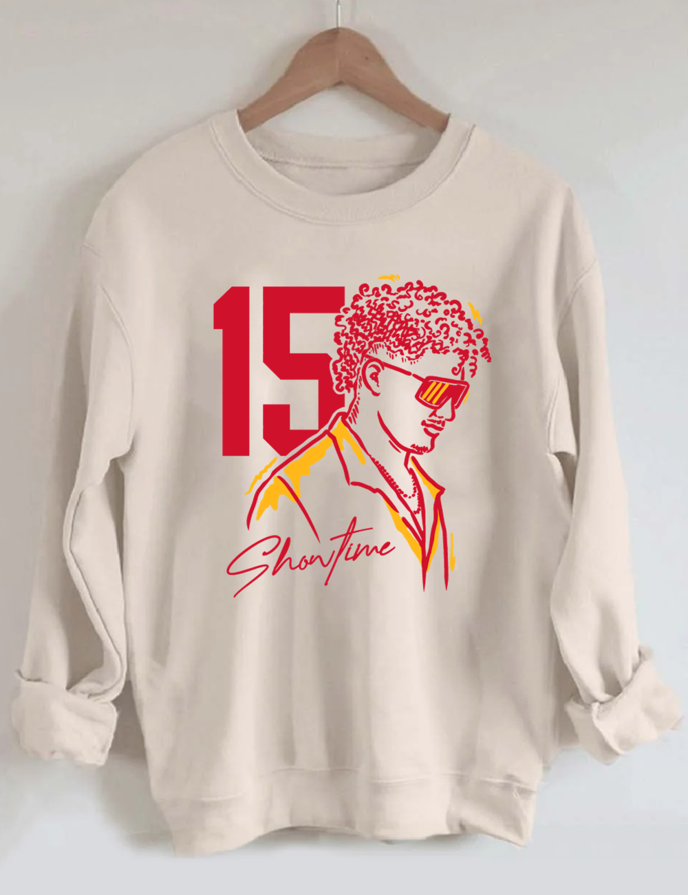 15 Mahomes Showtime Football Unisex Sweatshirt Sand