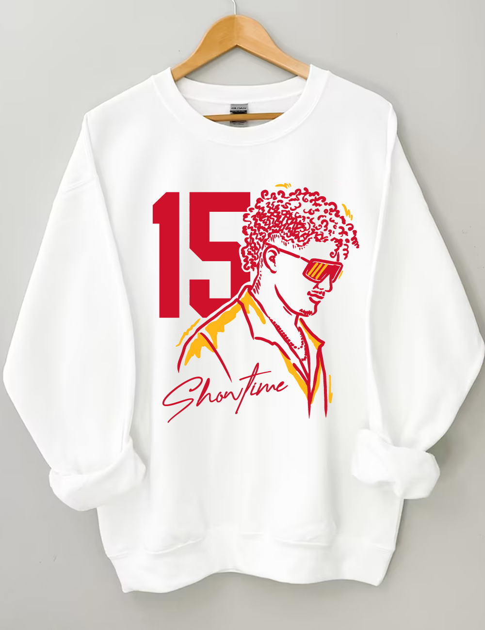 15 Mahomes Showtime Football Unisex Sweatshirt White