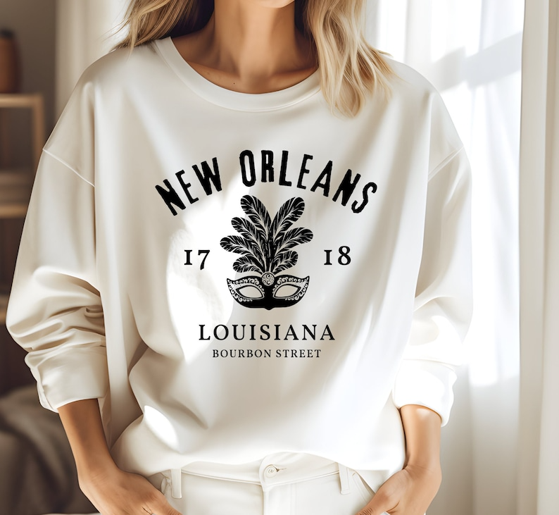 New Orleans Sweatshirt Louisiana Saturday Night Bourbon Street Souvenir Nola Pullover The Big Easy Crewneck