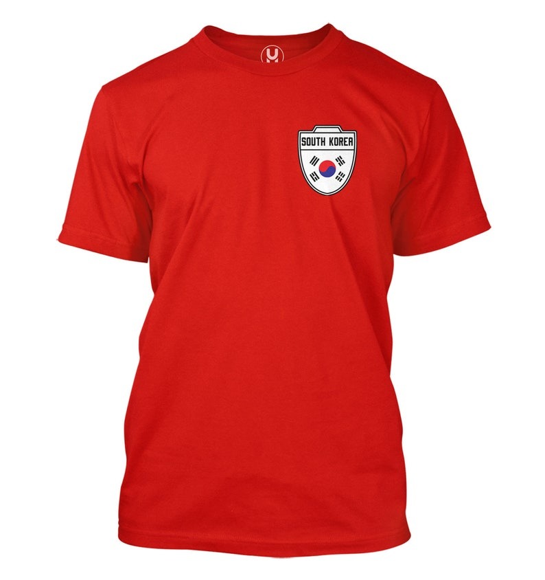 South Korea Soccer Crest Men's T-Shirt - Country Pride Proud Heritage Nationality Compete World Competition Represent Futbol Sports