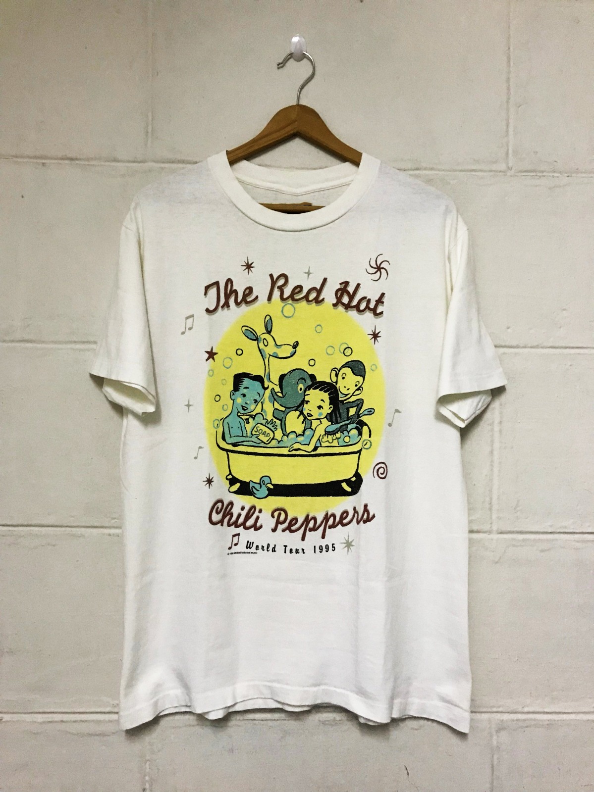 Vintage 1995 Red Hot Chili Peppers Band World Tour T-Shirt