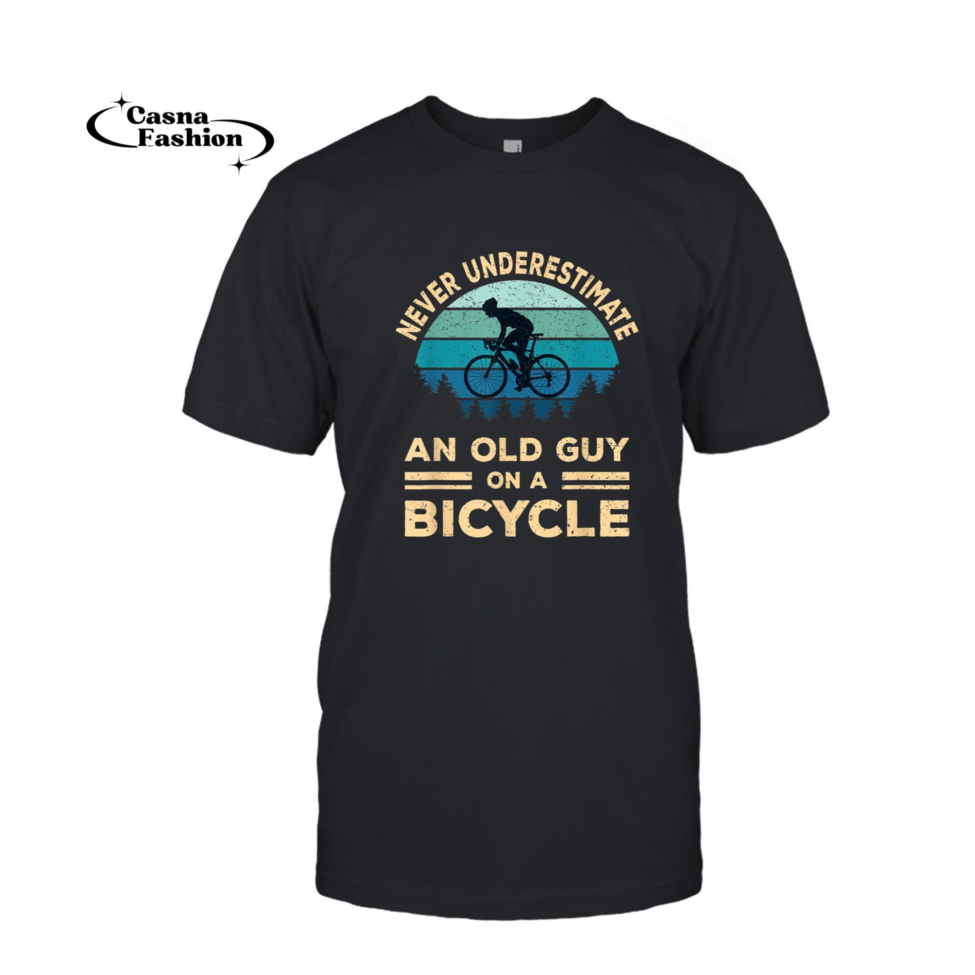 casnafashion_T-shirt_Never Underestimate An Old Guy On A Bicycle Funny Biker Dad T-Shirt_T-shirt_Black